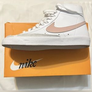 Size 8.5 - Nike Blazer Mid '77 Vintage White Pink Oxford 2021